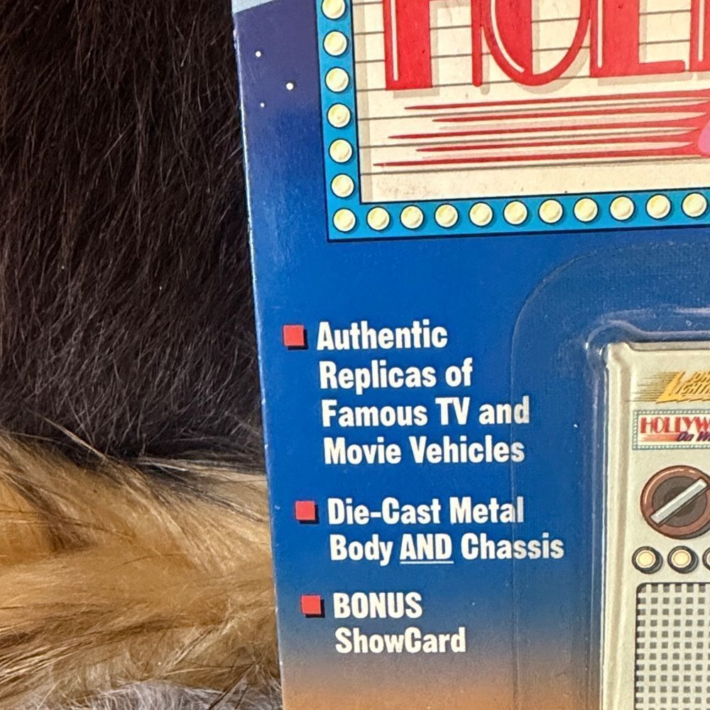 Hollywood Rides Die-Cast Metal Model - Picture 2 of 3